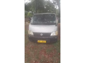 Nissan Caravan 2004