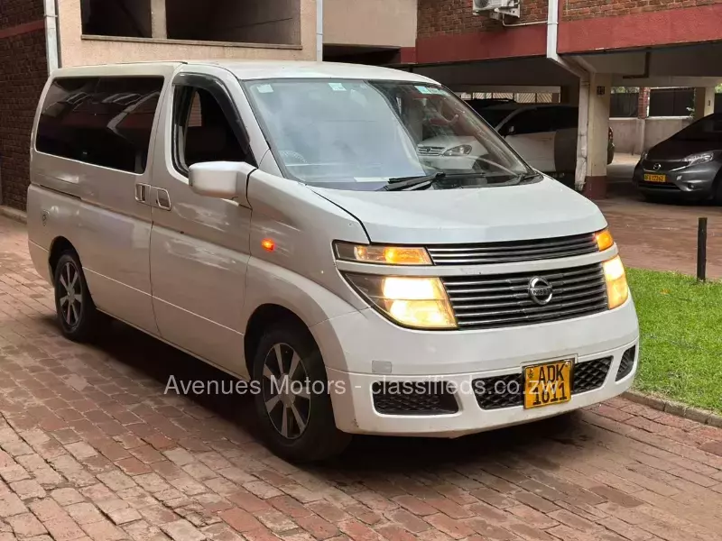 Nissan Elgrand 2002