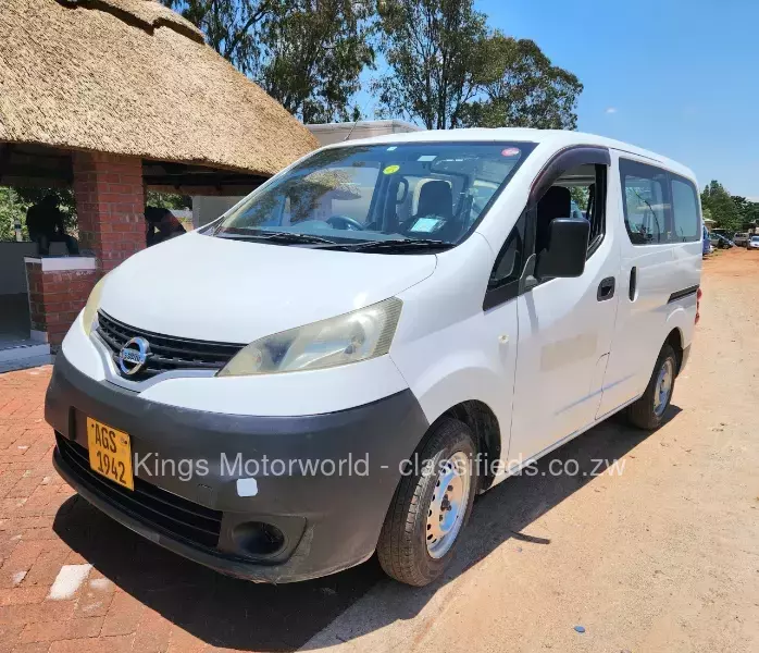 Nissan NV200 2014