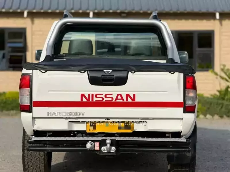 Nissan Hardbody NP300 2015