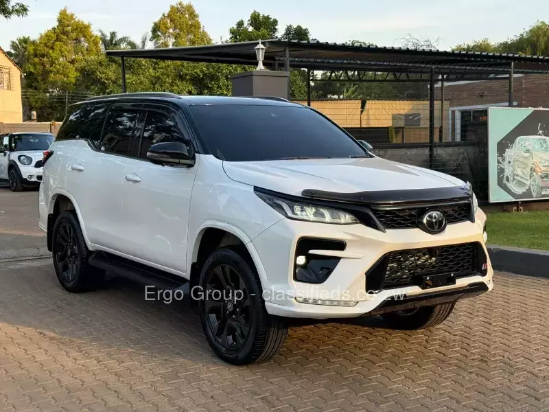 Toyota Fortuner 2022