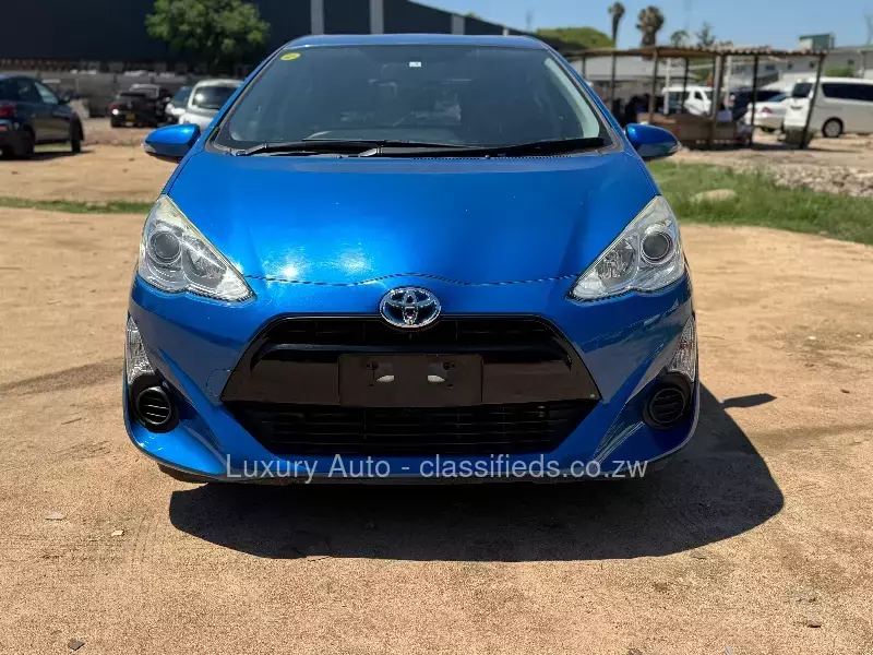 Toyota Aqua 2015