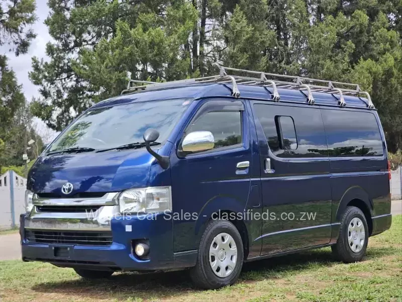 Toyota Hiace 2016