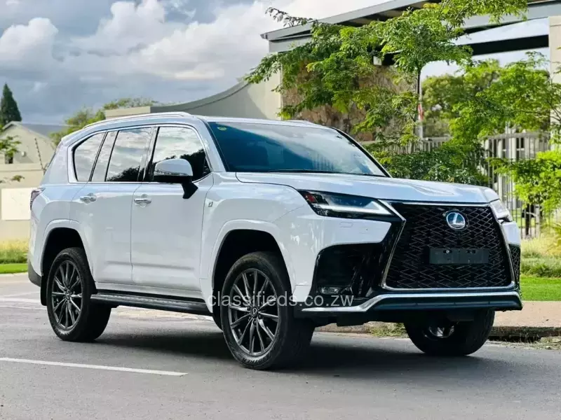 Lexus LX 2024