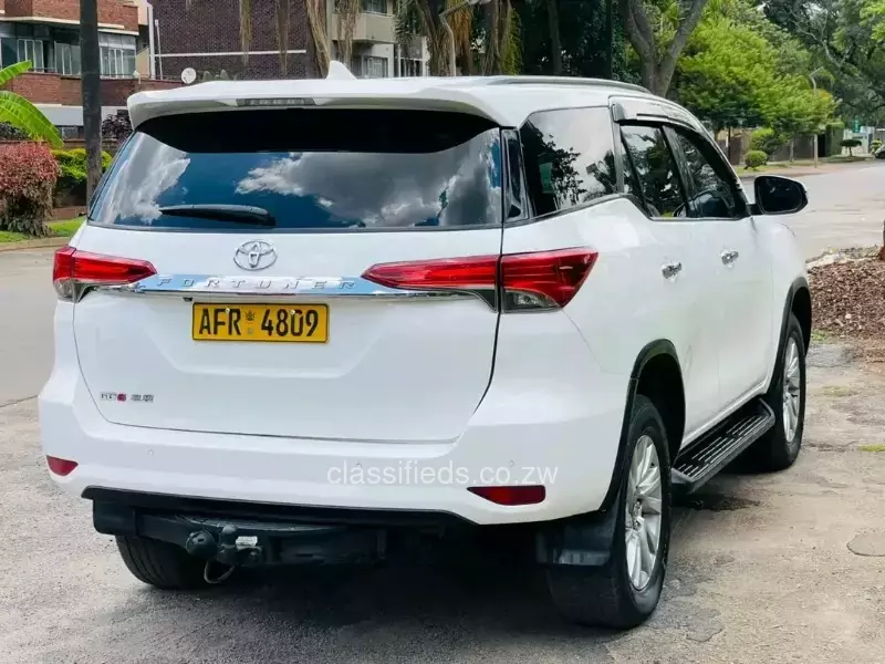 Toyota Fortuner 2021