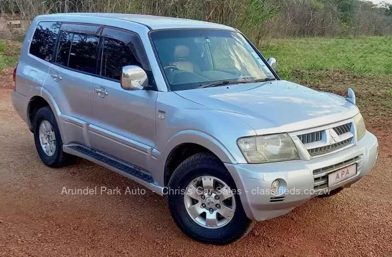 Mitsubishi Pajero 2004