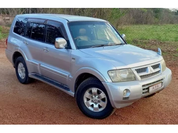 Mitsubishi Pajero 2004