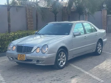 Mercedes Benz 300E 2003