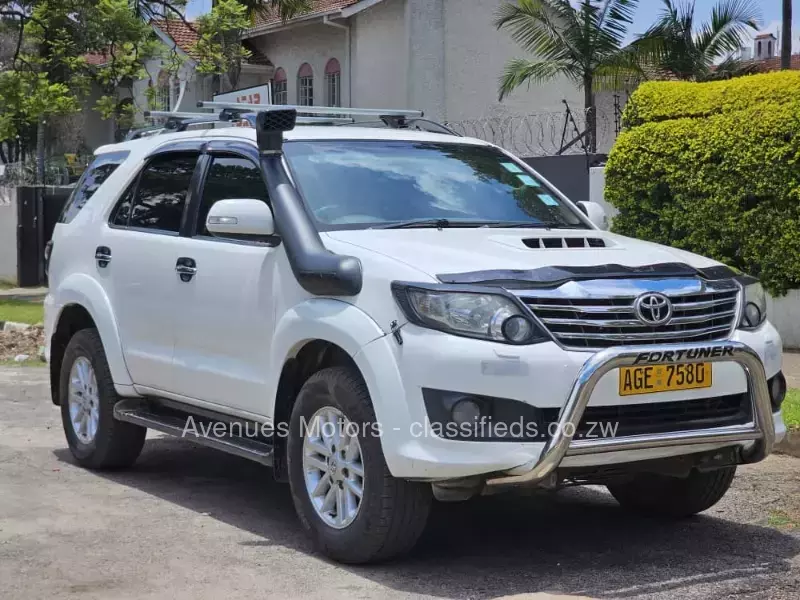 Toyota Fortuner 2012