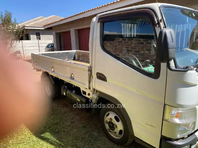 Mitsubishi Canter 2015