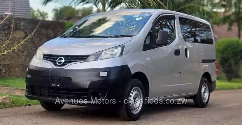 Nissan NV200 2015