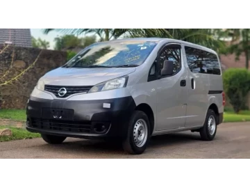 Nissan NV200 2015