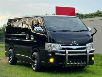 Toyota Hiace 2015