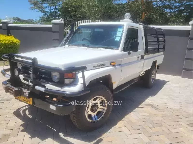 Toyota Land Cruiser 2004