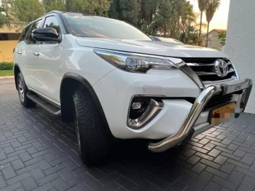 Toyota Fortuner 2022