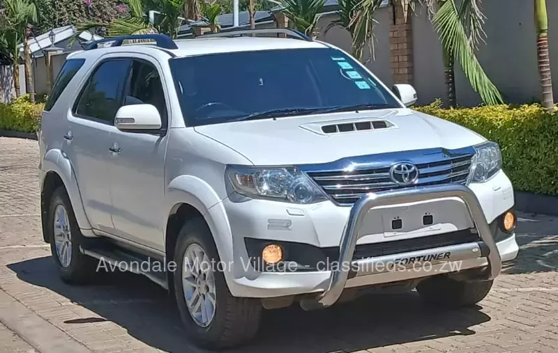 Toyota Fortuner 2015