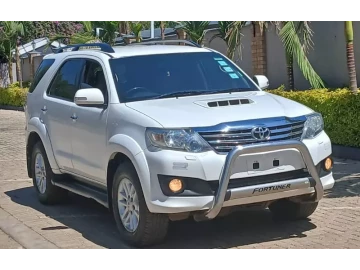 Toyota Fortuner 2015