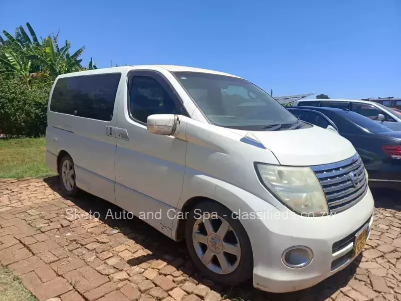 Nissan Elgrand 2005