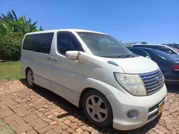 Nissan Elgrand 2005