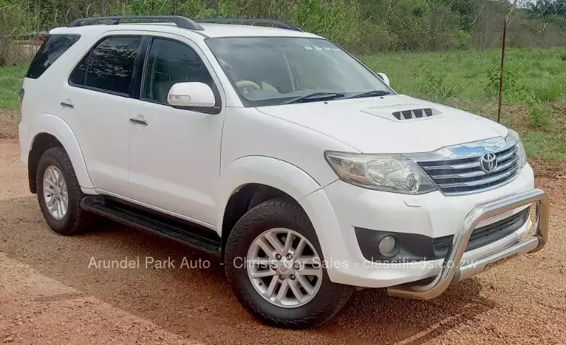 Toyota Fortuner 2012