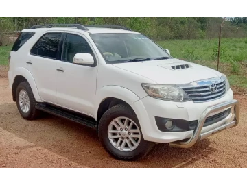 Toyota Fortuner 2012