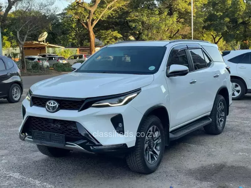 Toyota Fortuner 2023