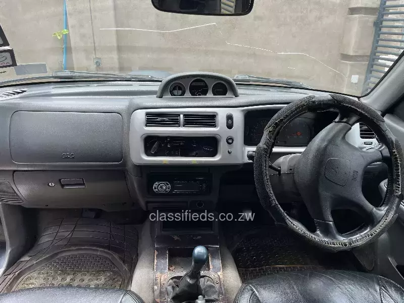 Mitsubishi L200 2003