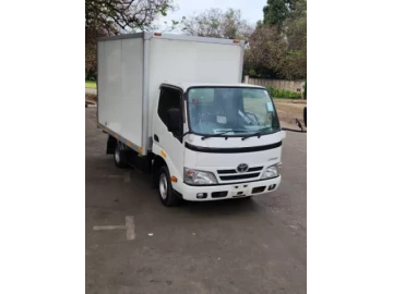 Toyota Dyna 2015