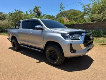 Toyota Revo 2022