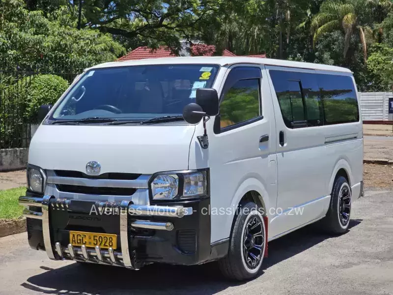 Toyota Hiace 2014