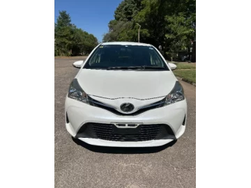 Toyota Vitz 2015