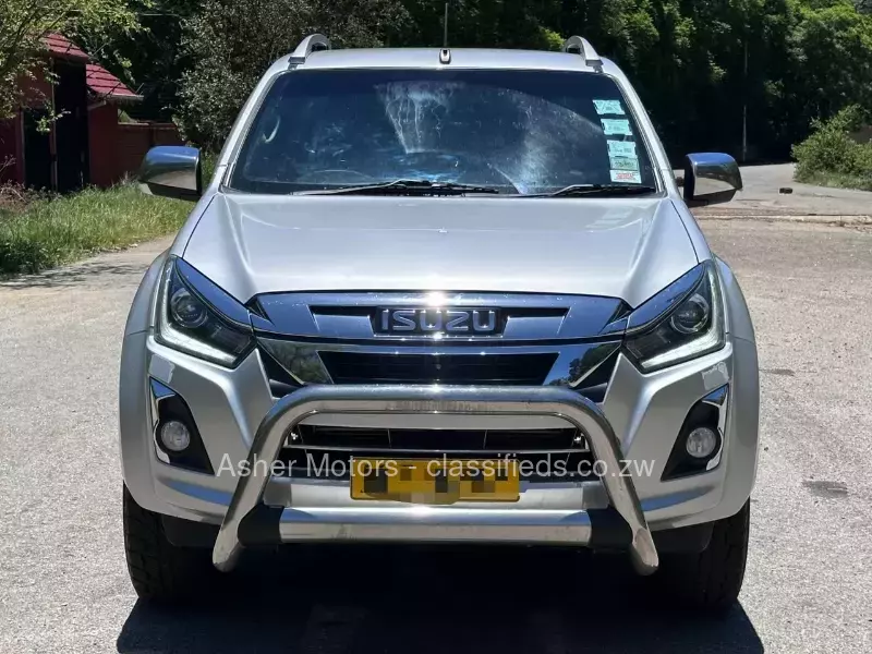 Isuzu KB300 2019