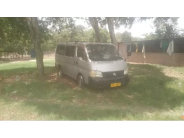 Nissan Caravan 2004