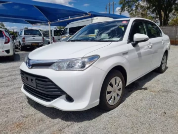 Toyota Axio Hybrid 2016