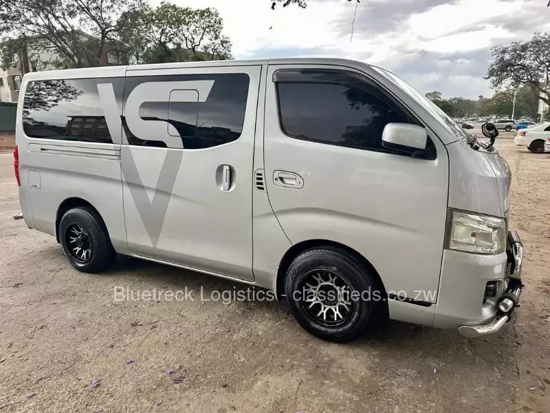 Nissan Caravan 2015