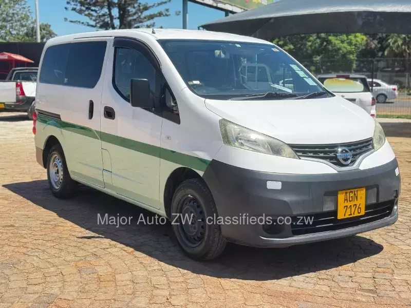 Nissan NV200 2014