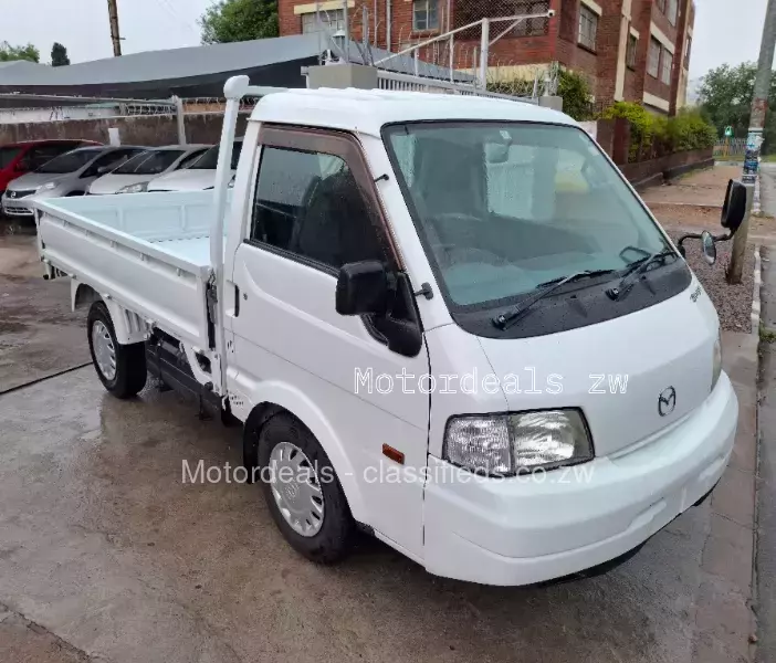 Mazda Bongo 2016