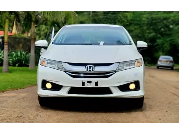 Honda Grace 2015