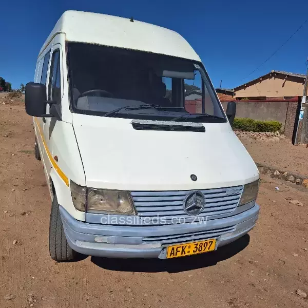 Mercedes Benz Sprinter 2000