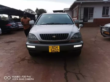 Toyota Harrier 2000