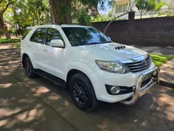 Toyota Fortuner 2015