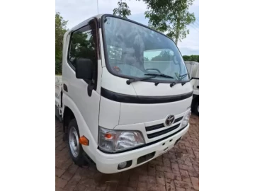 Toyota Dyna 2015