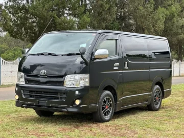 Toyota Hiace 2015