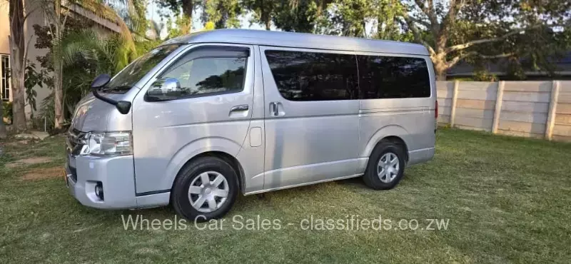 Toyota Hiace 2017