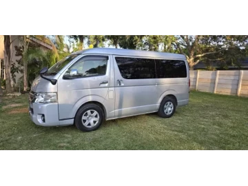 Toyota Hiace 2017