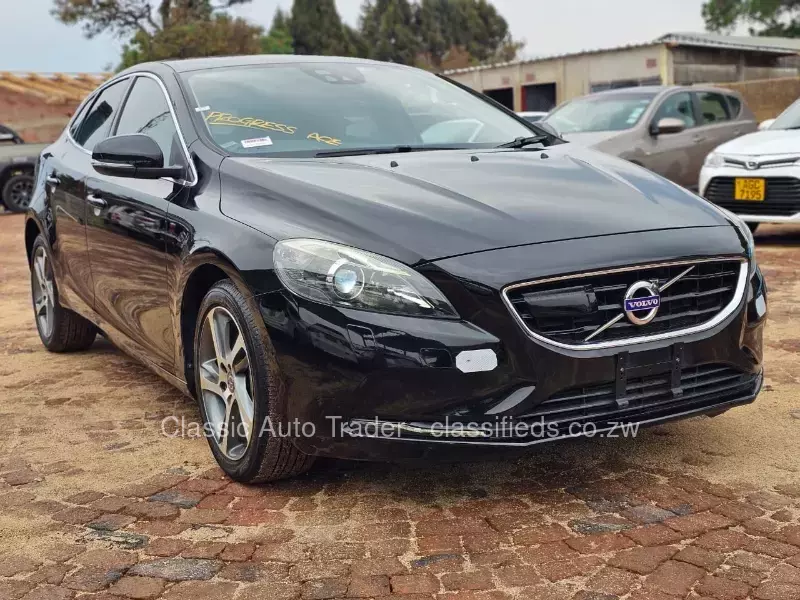 Volvo V40 2015