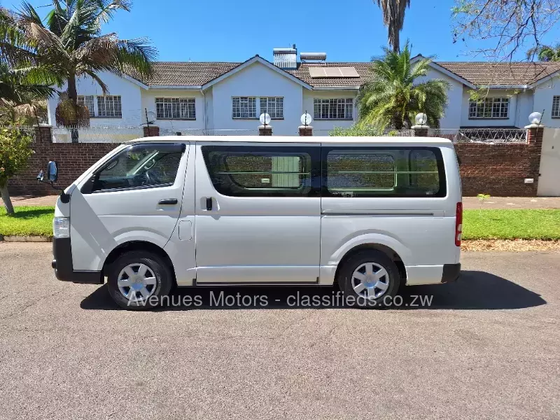 Toyota Hiace 2019