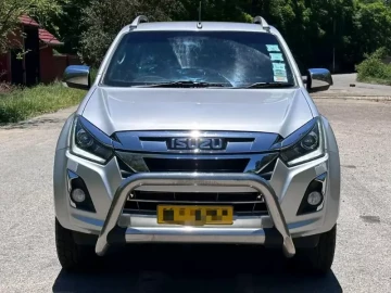 Isuzu KB300 2019