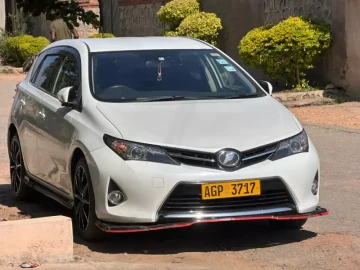 Toyota Auris 2015