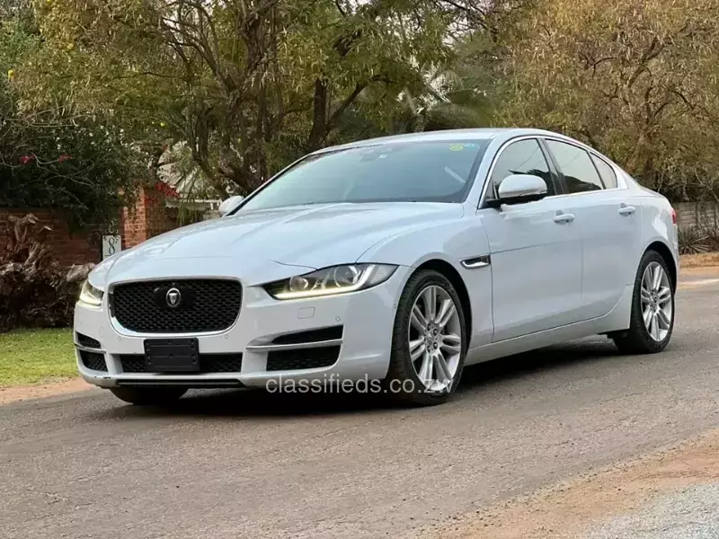 Jaguar XF 2015